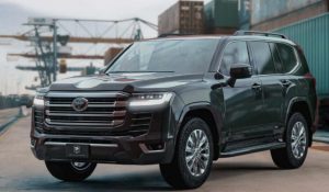 Ukraine-Lviv-Kyiv-Armoured-Armored-Car-Vehicle-SUV-Bulletproof-Security-Driver-Bodyguard-Bodyguards-Armed-Unarmed-Security-Services-Russia-Poland-Rzeszow-Krakow-Warsaw-Land-Cruiser-Lexus